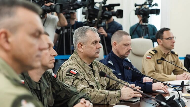 La Polonia avverte: “Le incursioni dei droni russi minacciano tutta Europa”