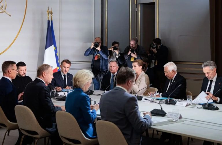 Ucraina, riunione dei Volenterosi a Parigi. Von der Leyen: “Andiamo avanti”