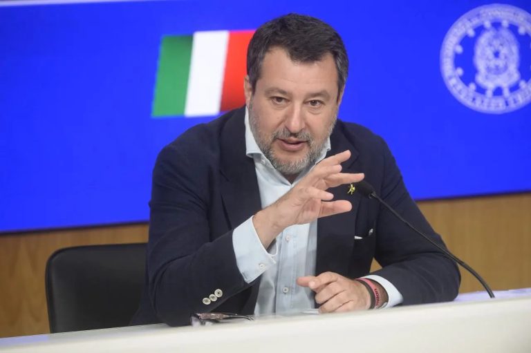 Lega, Salvini: “Nessuna polemica, lavoriamo per una grande Pontida”