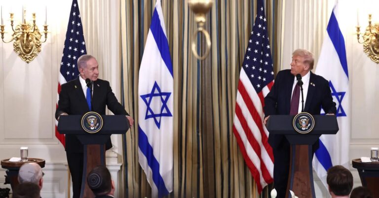 Trump presenta il piano per la pace a Gaza: “Netanyahu ha accettato, se Hamas non lo farà Israele avrà carta bianca”