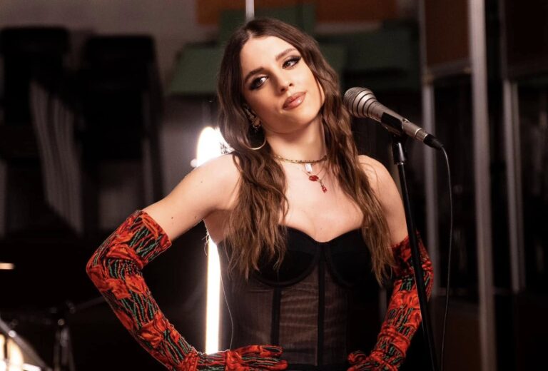 “Caramè” è il nuovo album di Angelina Mango “Caramè” è il nuovo album di Angelina Mango