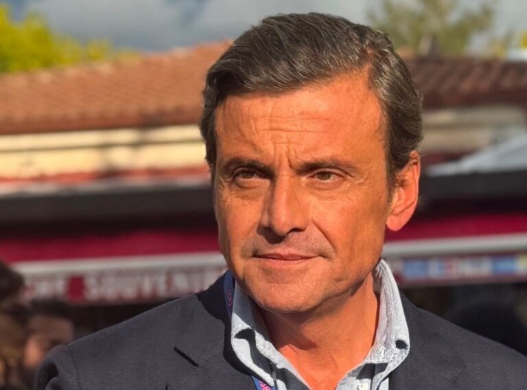 Calenda: “Italia scelga da che parte stare”