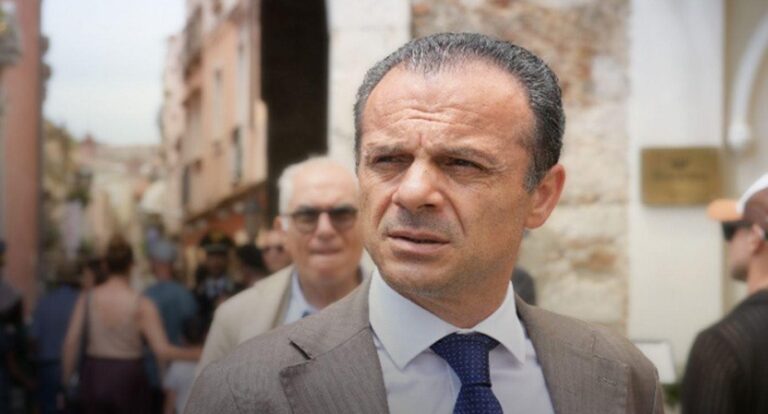 De Luca: “A Taormina prima di me l’80% non pagava la Tari…”