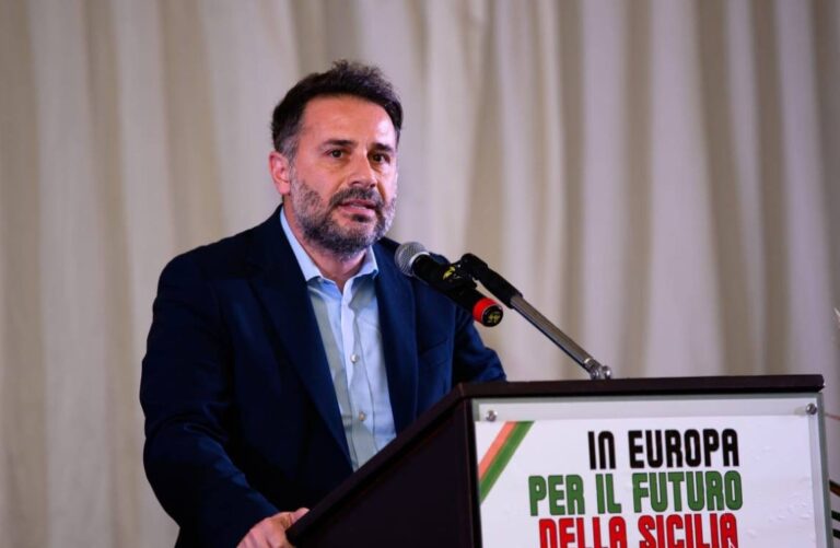 Di Paola (M5S): “Stiamo costruendo alla destra. Dobbiamo mandarli a casa”