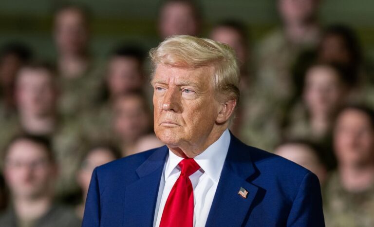 Trump in Giappone: “Siamo il paese più rispettato e più forte del mondo”