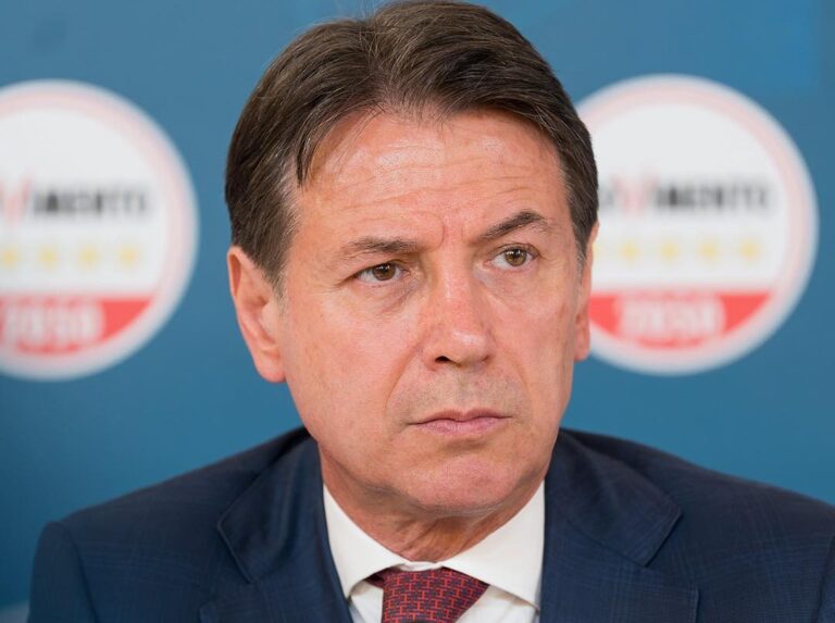 Conte: “Le liste d’attesa migliorano? Meloni sembra una marziana”