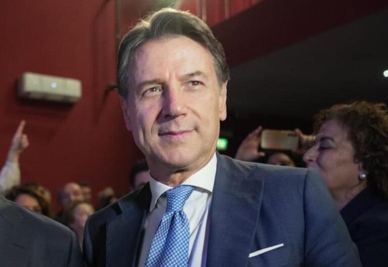 I piani di Conte: sfida a Schlein per lo scettro di anti-Meloni. Ma c’è il “piano b” Landini