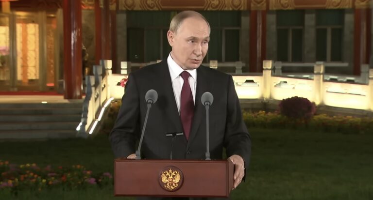 Putin irride l’Europa: “Droni? Prima la gente si divertiva con gli Ufo…”