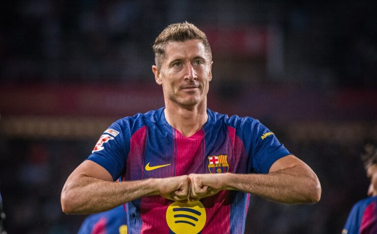 Lewandowski al Milan, Tare prova il colpo clamoroso