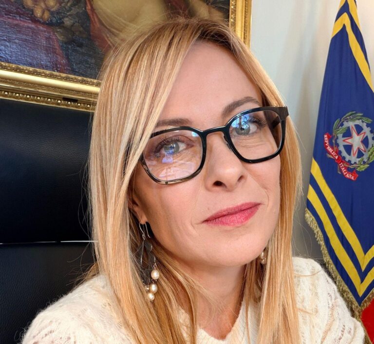 Meloni: “Un’Italia più giusta è un’Italia più forte”
