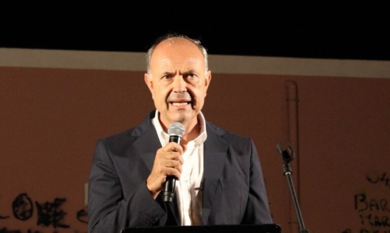 Il sindaco di Milazzo: “Verrò a fare un comizio a Taormina. La gente deve sapere come De Luca ha chiuso il dissesto in un anno”