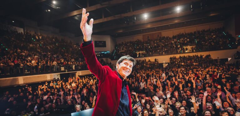 “C’era un Ragazzo – Gianni Morandi Story”, arriva la nuova tournée