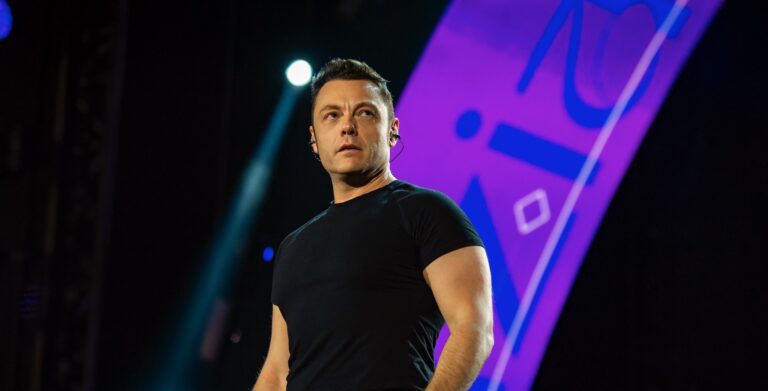 Tiziano Ferro torna con il nuovo album “Sono un grande”