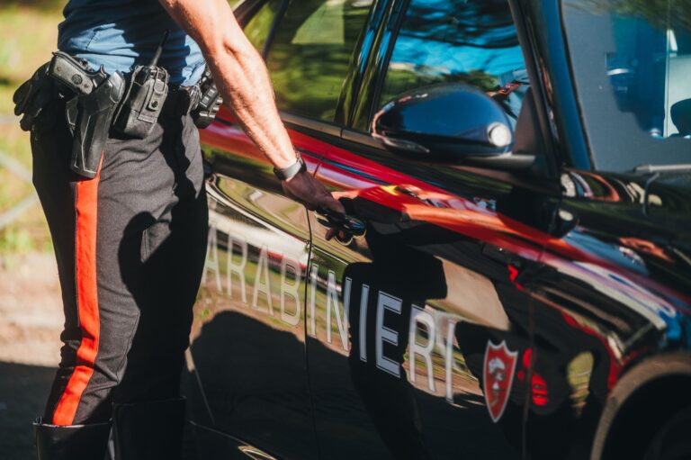 Crack nascosto in auto, due arresti nel Palermitano