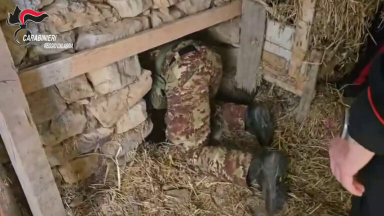 Droga in un bunker sotterraneo