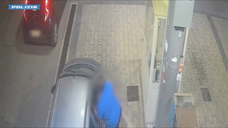 Rapine seriali a Napoli, 2 arresti