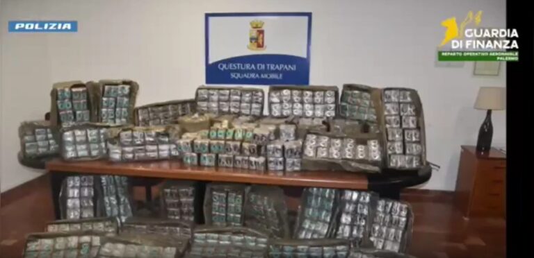 Sequestrati nel Trapanese 670 kg di hashish, fermati 5 narcotrafficanti