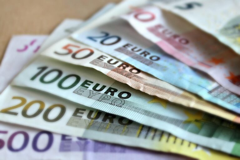 A settembre accelerano i prestiti a imprese e famiglie, tassi dei mutui in calo al 3,25%