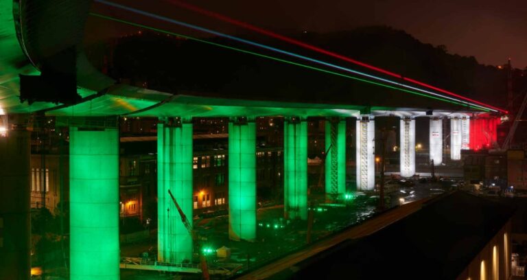 Ponte sullo Stretto, la grande sfida di Webuild Ponte sullo Stretto, la grande sfida di Webuild