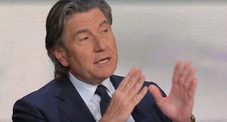 Garlasco, nuova bomba di De Rensis: “Sull’impronta 33 ci sarà una sorpresa”