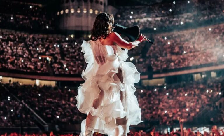 “San Siro Live 2025”, il nuovo progetto discografico di Elisa