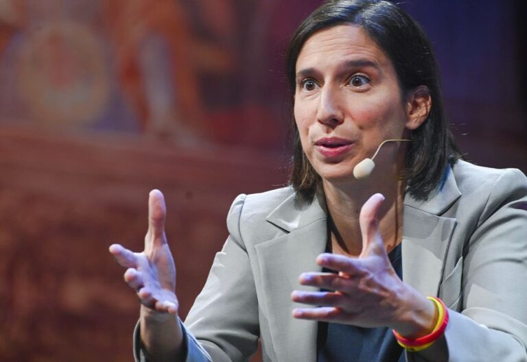 Schlein si gioca tutto con il Referendum: Renzi in agguato, Salis è pronta