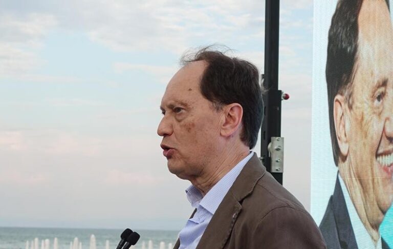 Ciriani: “Manovra non aiuta i milionari, pochi margini per intervenire” Ciriani: “Manovra non aiuta i milionari, pochi margini per intervenire”