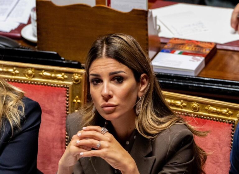 Baraccopoli Messina, Siracusano: “Ricerca di visibilità è la consegna chiavi a reti unificate”