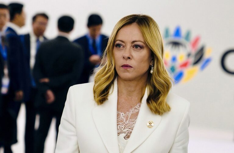 Meloni sente Zelensky: “Sostegno all’Ucraina e al negoziato”