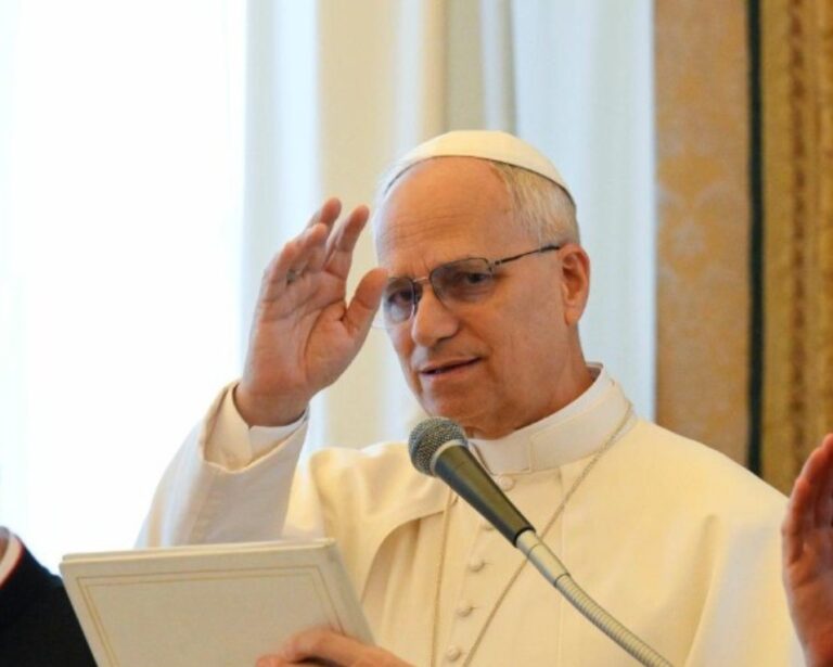 Papa Leone XIV per la prima volta ad Assisi: “Una benedizione essere qui”