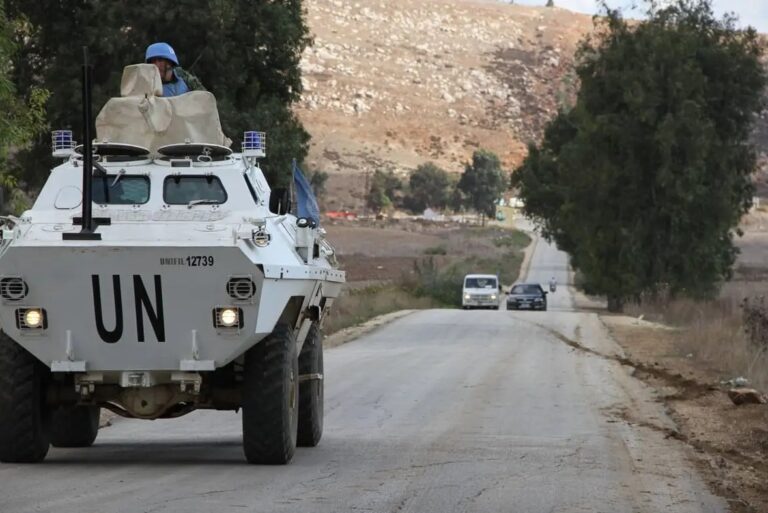 Libano, Unifil: “Bersagliati dal fuoco israeliano, grave violazione”. Idf: “Spari dovuti al maltempo”