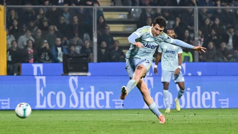 Buona la prima di Spalletti, la Juventus vince 2-1 a Cremona