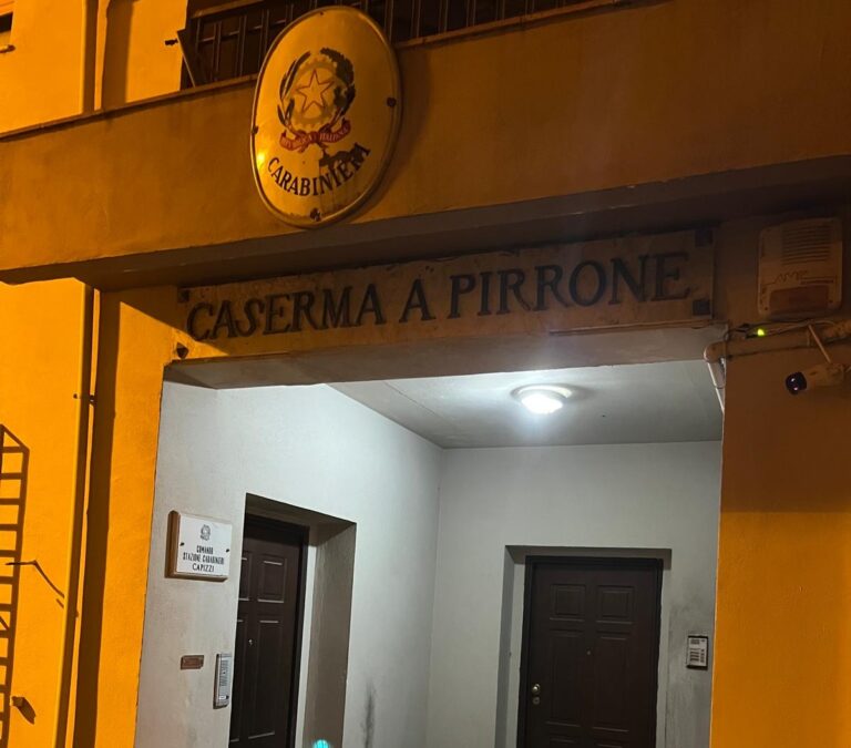 Sedicenne ucciso a colpi di pistola nel Messinese, fermate 3 persone. Forse colpito per errore