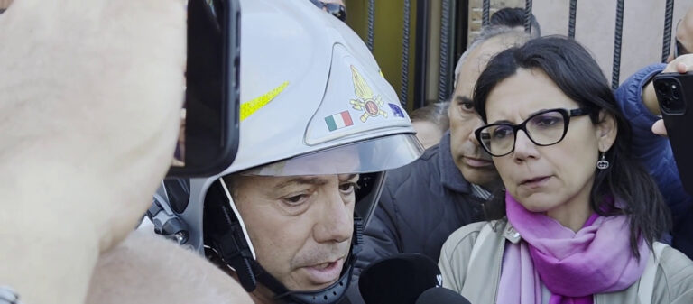 Incendio a Le Ciminiere, partono le indagini