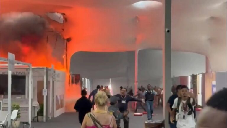 Incendio alla Cop30 a Belem vicino al Padiglione Italia, conferenza Onu evacuata