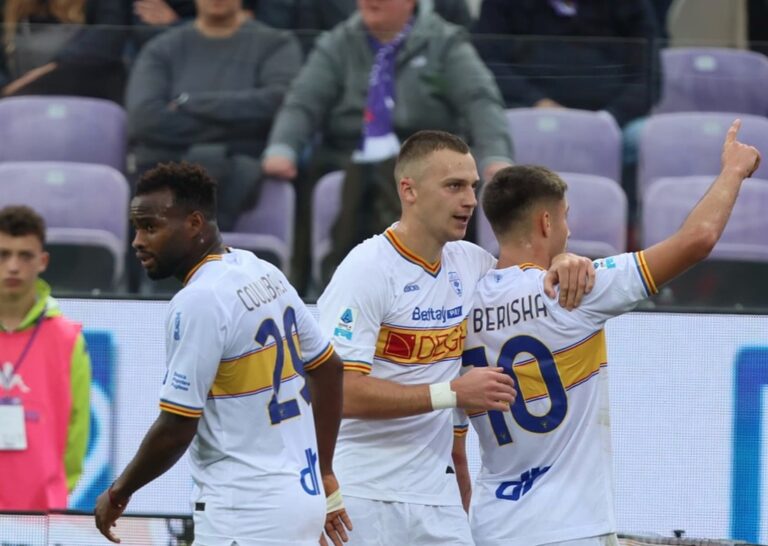 La Fiorentina perde ancora tra le polemiche, colpo del Lecce