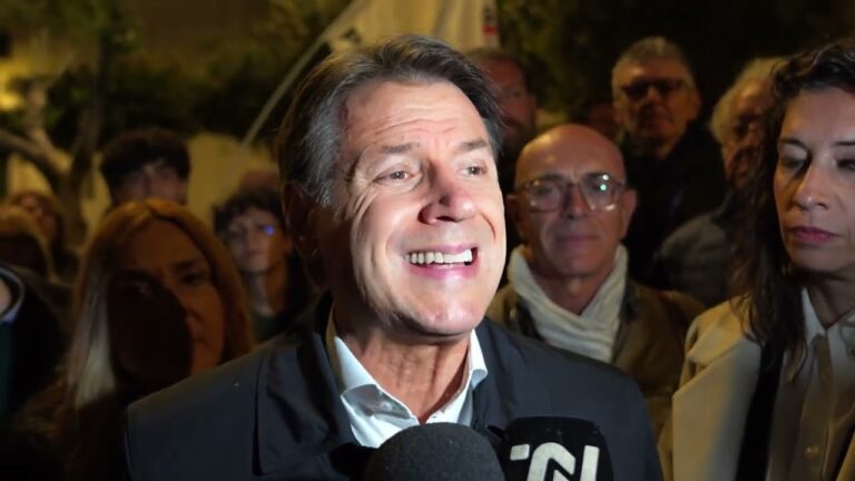 Conte: “Sprecato 1 mld per il centro migranti”