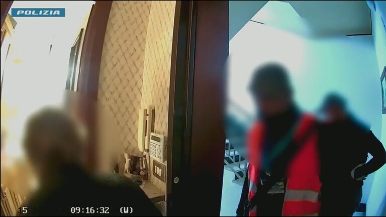 Furti ad anziani, 2 finti tecnici del gas arrestati