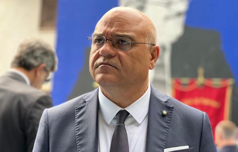 Conte spinge per Antoci candidato del centrosinistra in Sicilia: “Non si è mai piegato, stiamo dalla parte giusta”