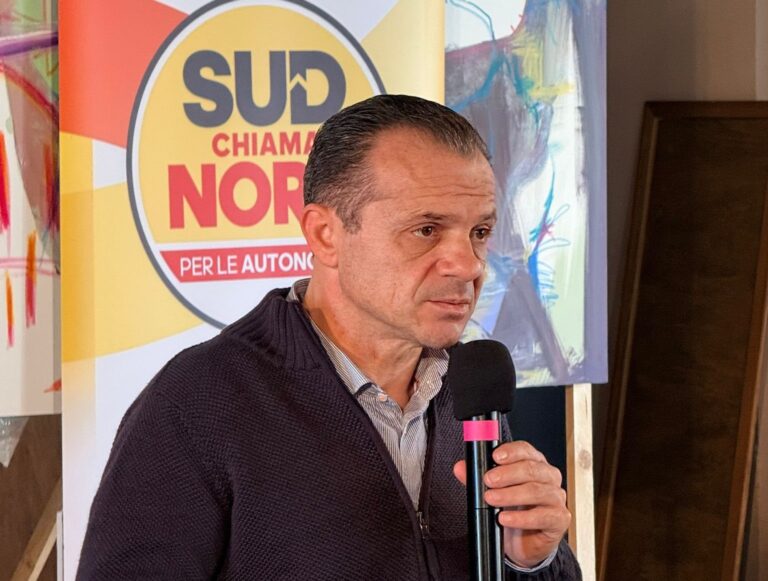 Altra strigliata di De Luca a Sud chiama Nord: “Troppi personalismi ed egoismo di alcuni”