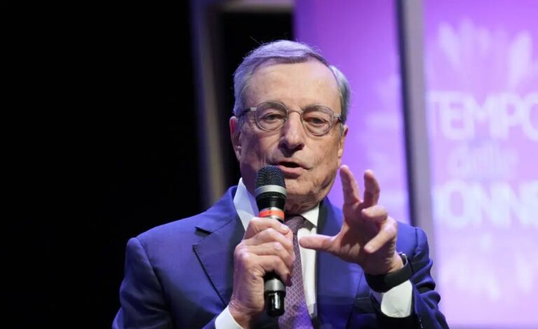 Draghi: “L’Europa rischia la stagnazione se non adotta nuove tecnologie”