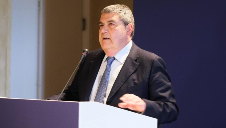 Ars, altra bordata da FdI a De Luca: “Fatti, non parole. Non ci facciamo tentare da eccessi di protagonismo…”