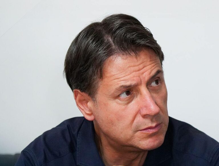Conte: “Industria delle mazzette va a gonfie vele. Bisogna reagire”