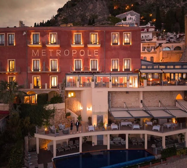Capodanno 2026 a Taormina, gli auguri suggestivi dell’Hotel Metropole