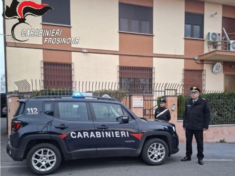 Era ricercato per aver abusato di moglie e figlie, arrestato un 59enne