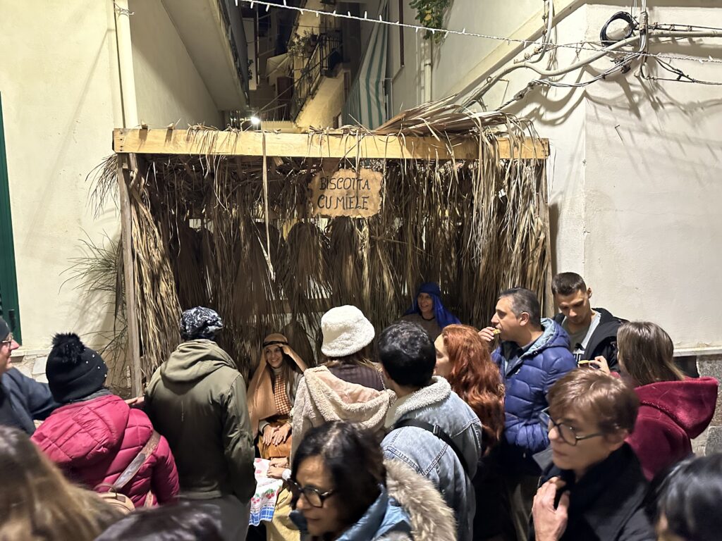 Mazzeo, boom di presenze per il ritorno del Presepe Vivente: oltre 1.300 visitatori al debutto 1 IMG 9273