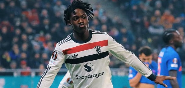 Il Napoli stringe per Mainoo: United verso il sì