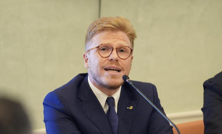 Sondaggio SWG: La Vardera fa paura, De Luca “svuotato” dall’ex Iena. Antoci si prende il campo largo