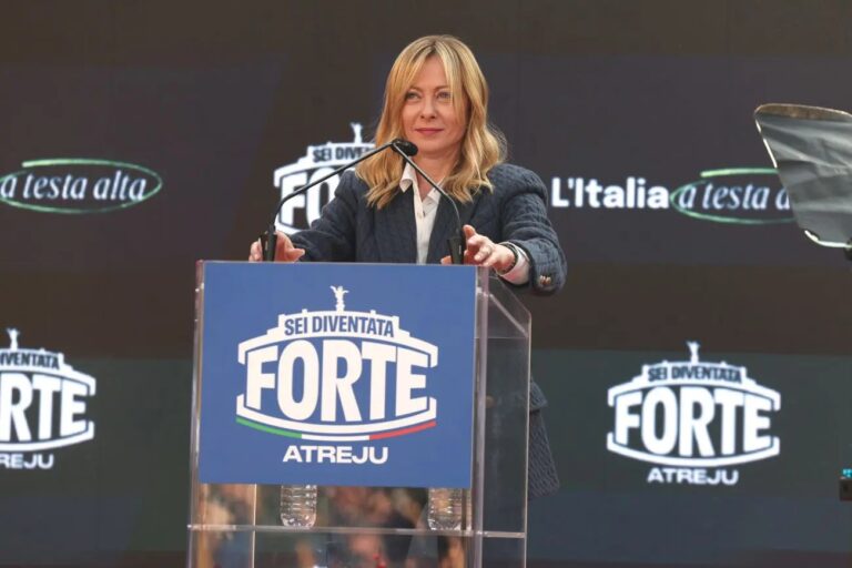Meloni chiude Atreju: “L’alleanza di centrodestra mette al servizio dell’Italia una visione condivisa”