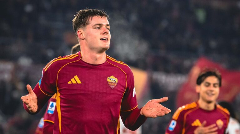 La Roma supera il Genoa 3-1 nella sera del ritorno di De Rossi